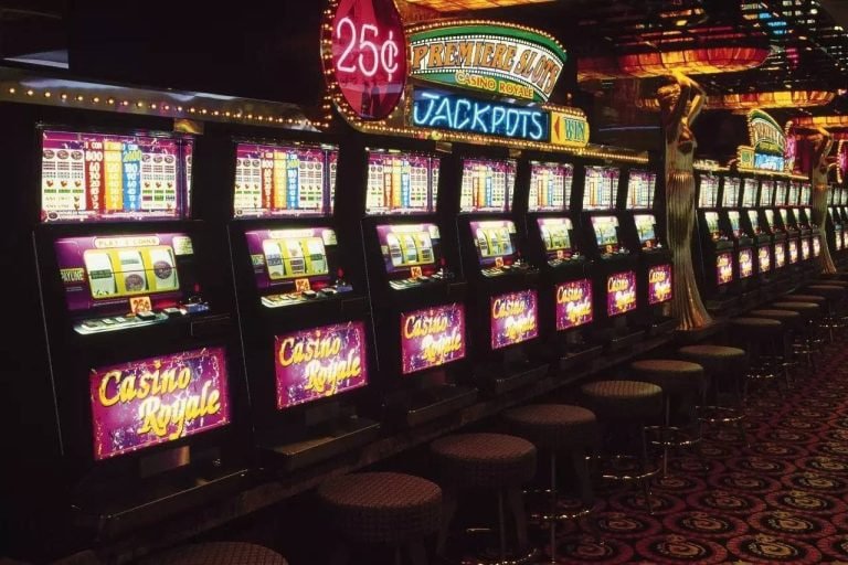 Demo permainan slot online dan live casino pada platform winidn